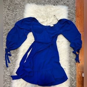Blue puff shoulder dress